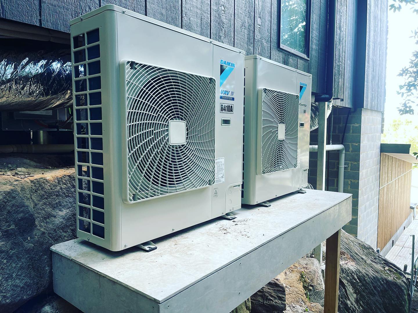 Multi split Daikin ducted air conditioner installers Elanora NSW